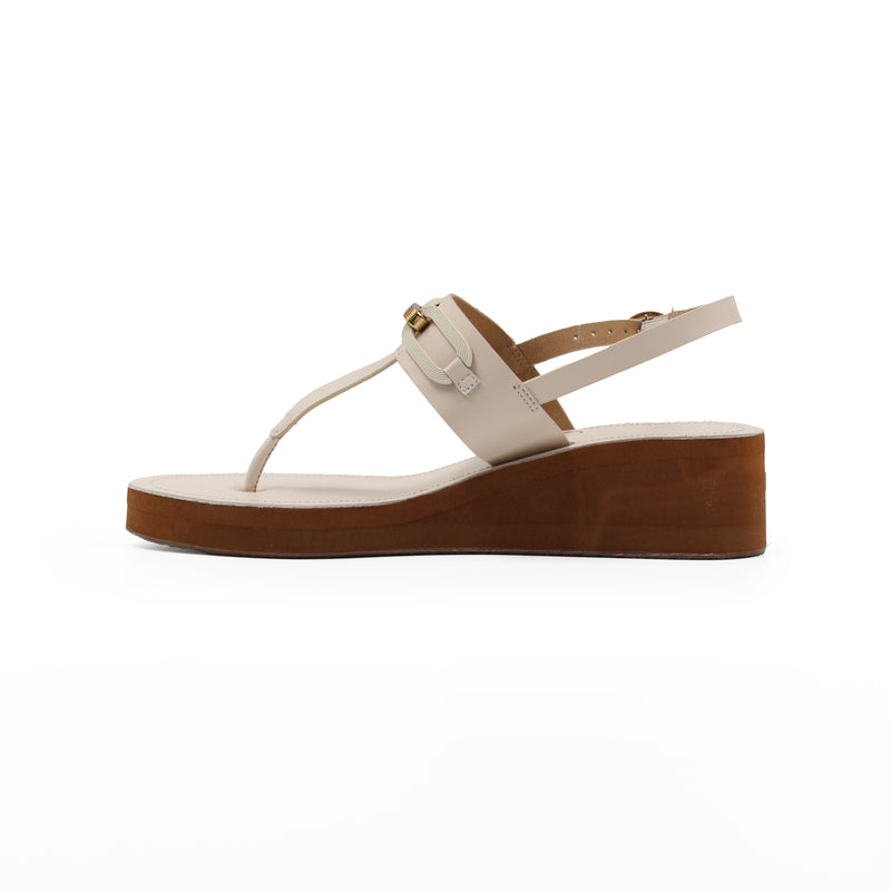 CUSHIONED BUCKLE DETAIL SANDALS