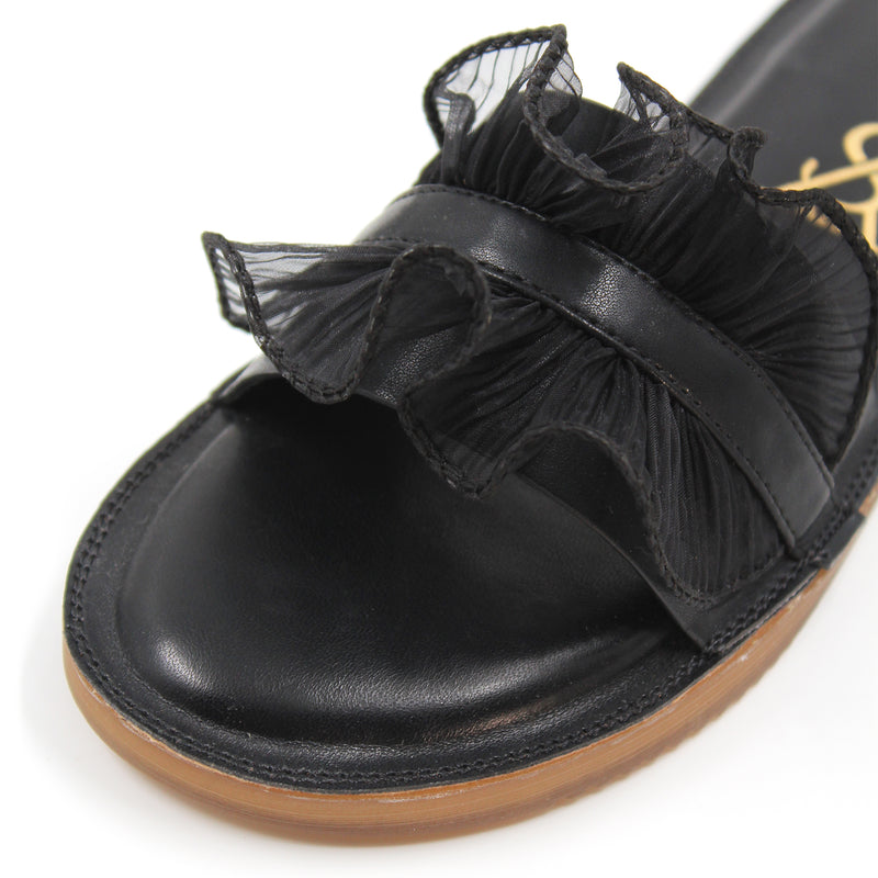 Crinkled Round Toe Flats